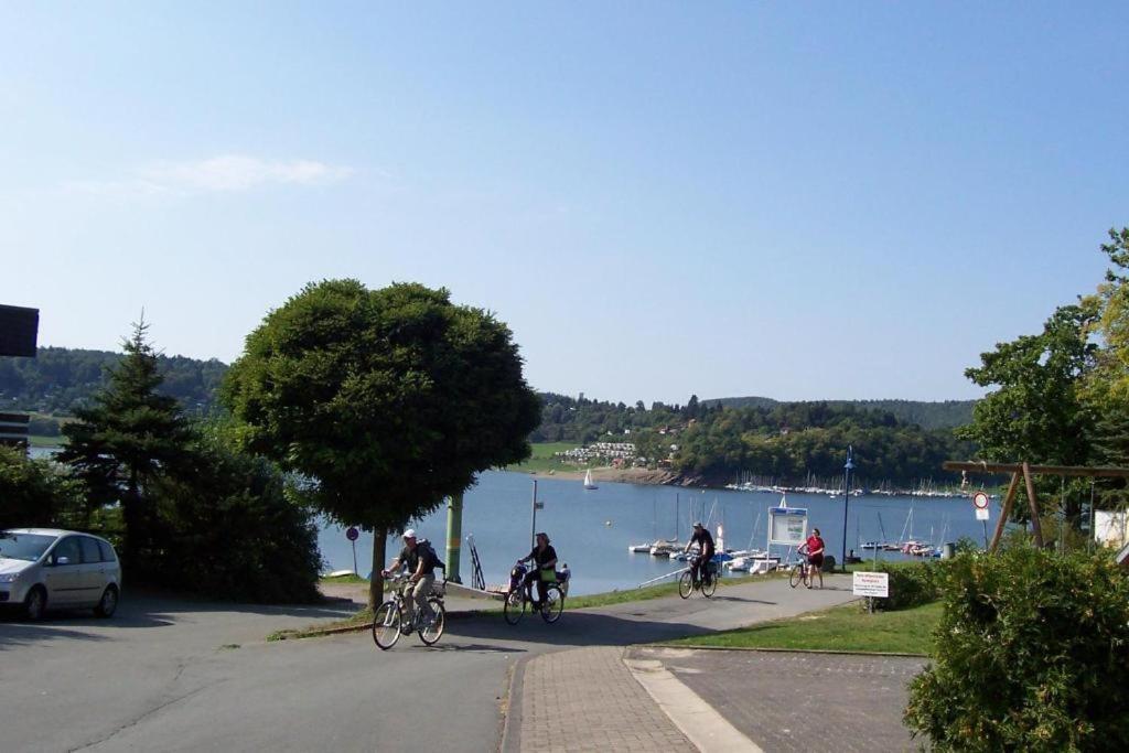 Gemutliche 93M2Fewo Mit 2 Schlafzimmern Und Seitlichem Seeblick Vom Balkon Scheid  Buitenkant foto