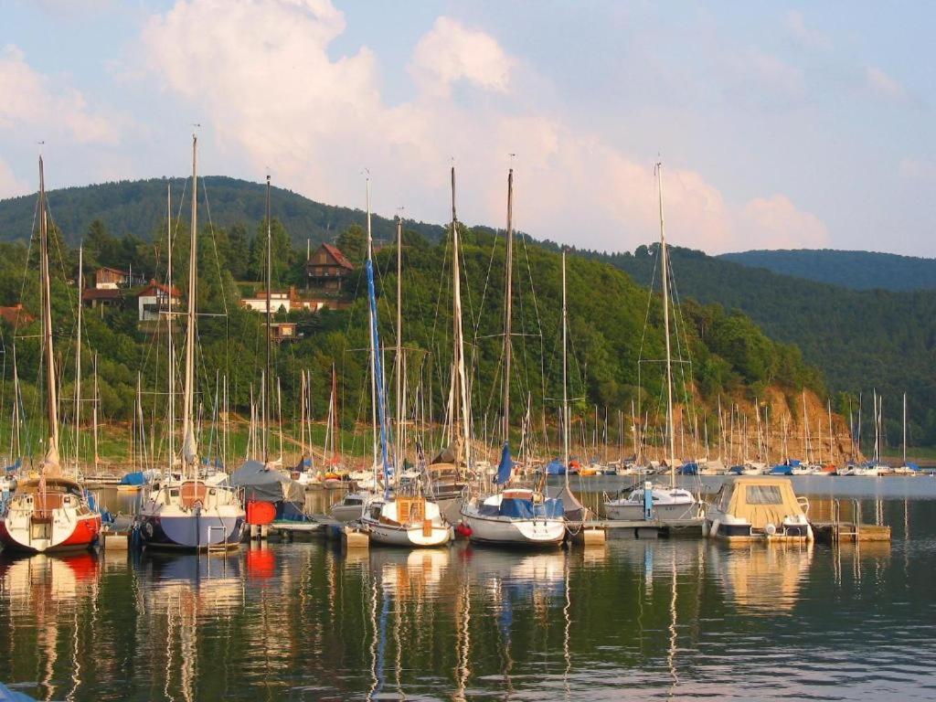 Gemutliche 93M2Fewo Mit 2 Schlafzimmern Und Seitlichem Seeblick Vom Balkon Scheid  Buitenkant foto